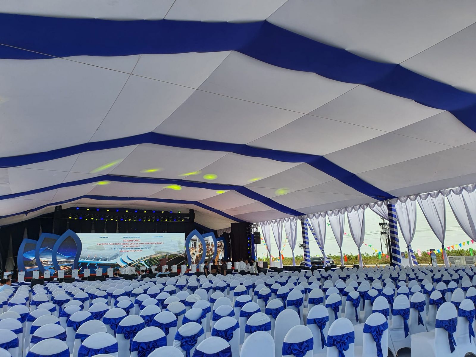 Cho thu&ecirc; b&agrave;n ghế sự kiện hcm