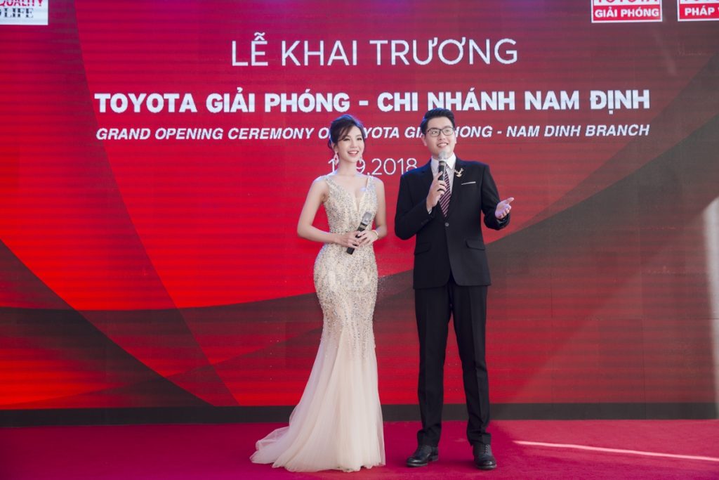 khai trương
