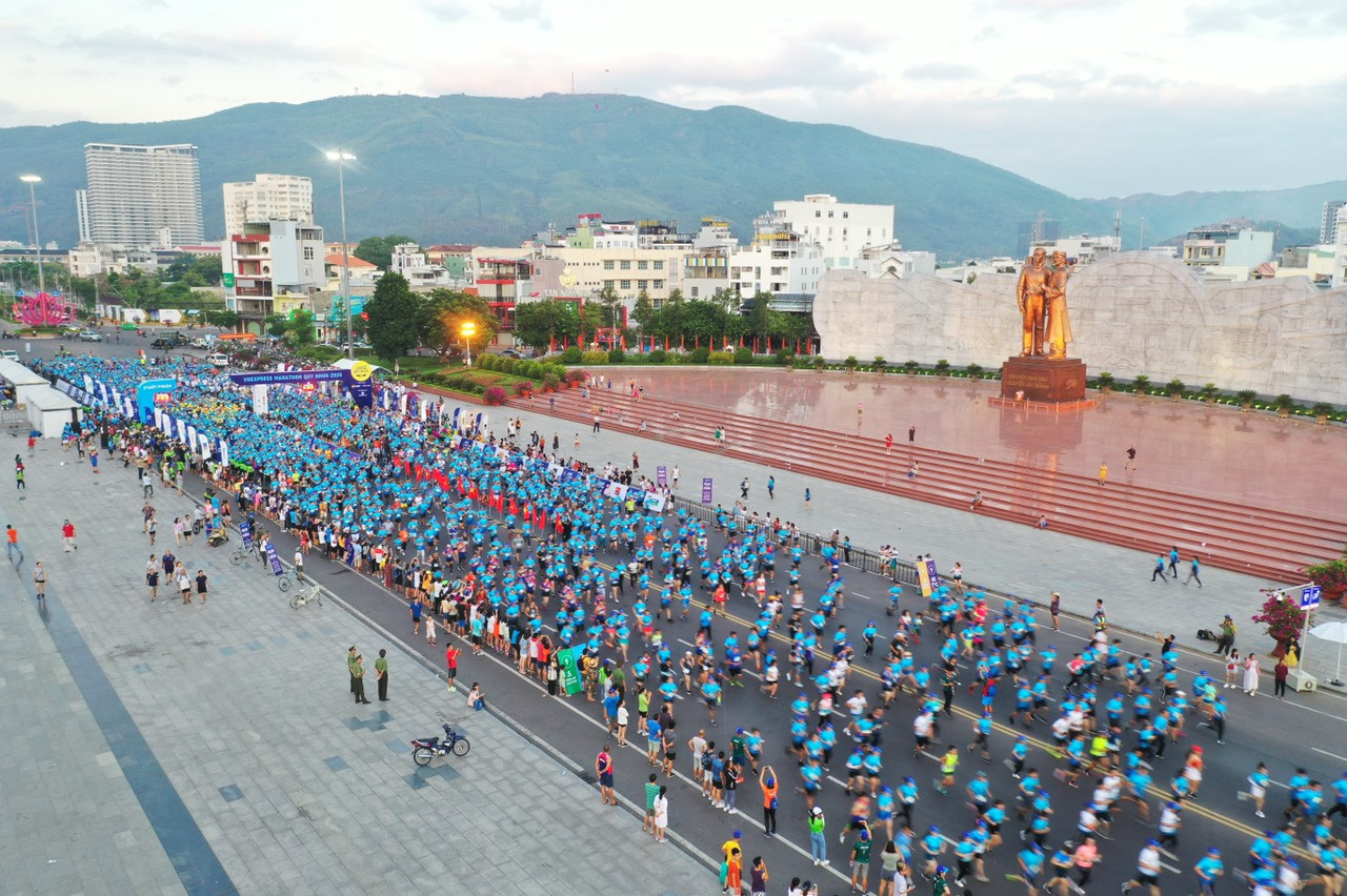 Full marathon c&oacute; khoảng c&aacute;ch 42km