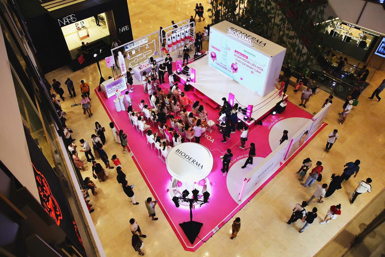 le ra mat gioi thieu san pham tai mall - Công Ty Tổ Chức Sự Kiện VietSky