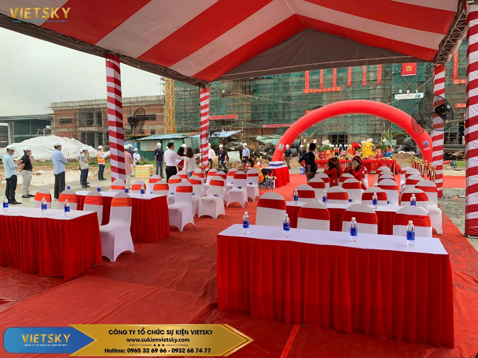 kinh nghiệm tổ chức lễ kh&aacute;nh th&agrave;nh
